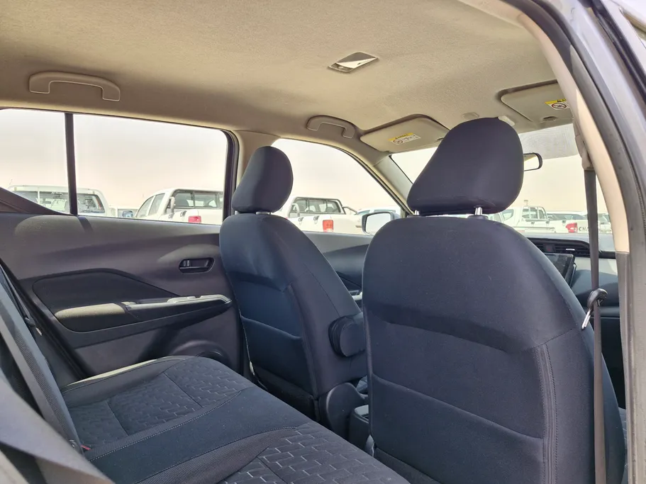 2024 Nissan Kicks S 