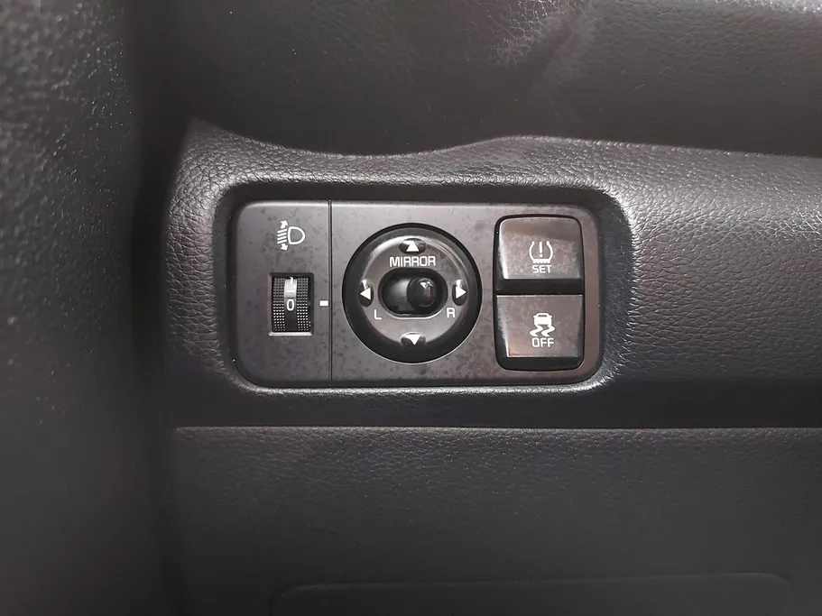 2023 Kia Pegas LX 