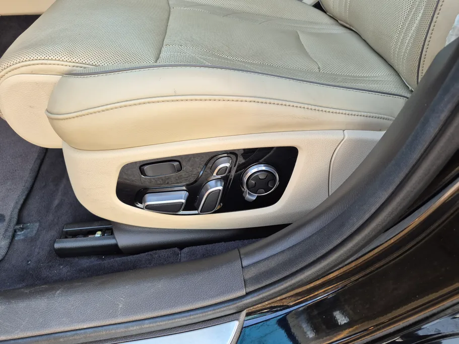 2020 Kia K900  