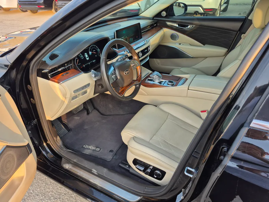 2020 Kia K900  