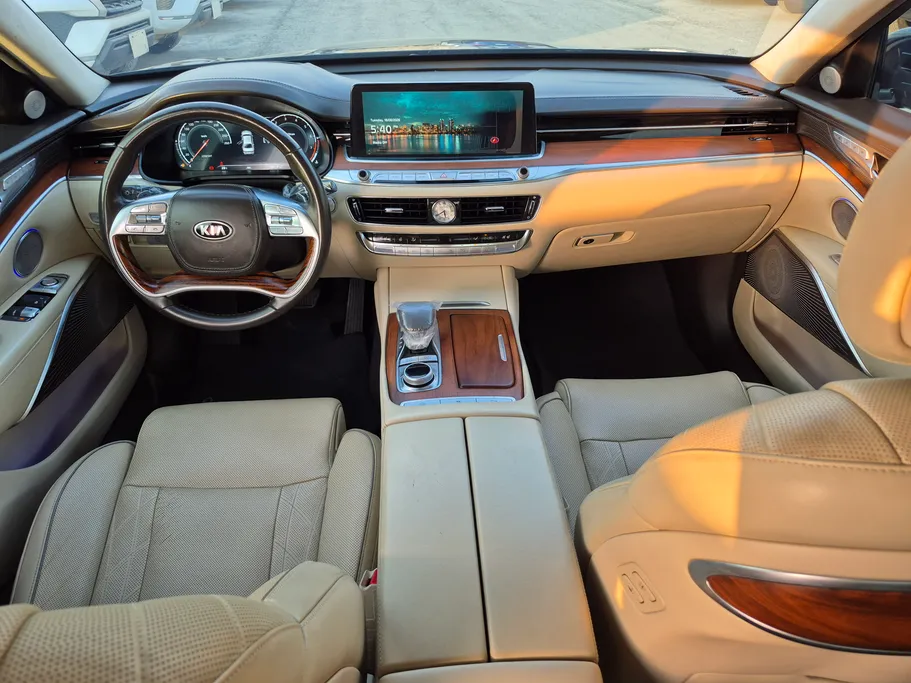 2020 Kia K900  
