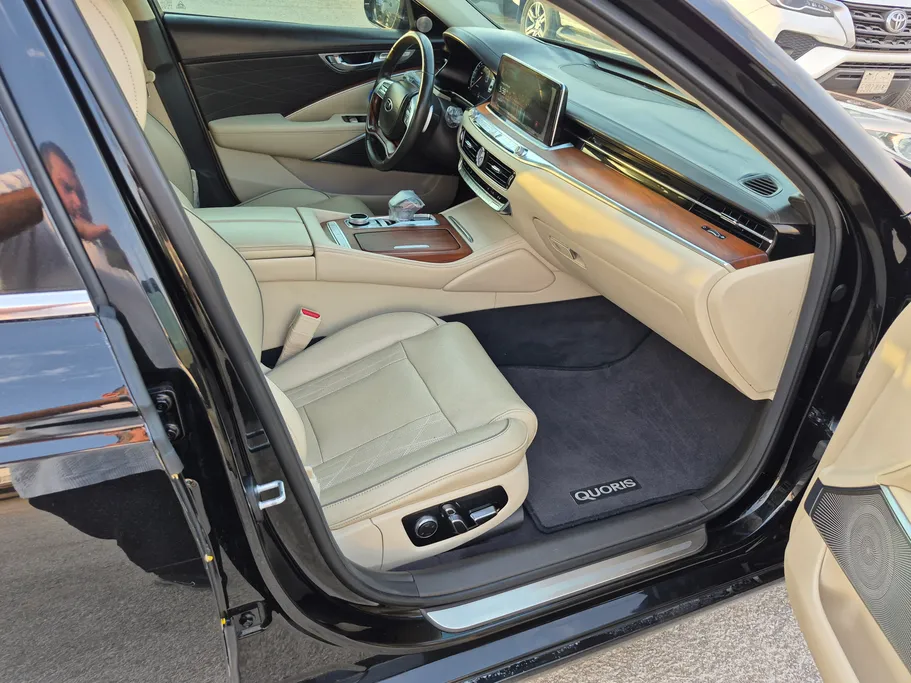 2020 Kia K900  