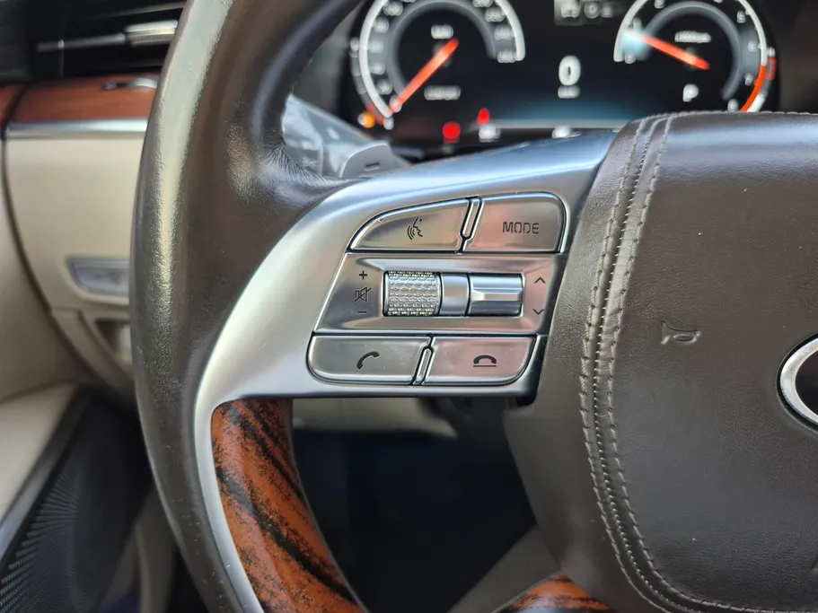 2020 Kia K900  
