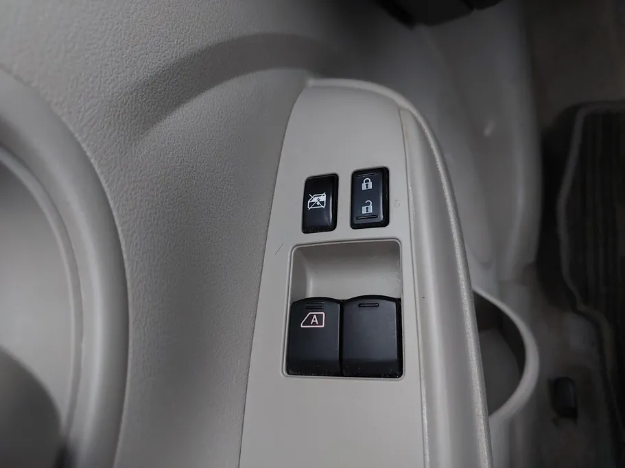 2022 Nissan Sunny SV 