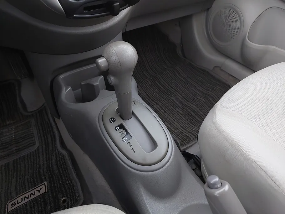 2022 Nissan Sunny SV 