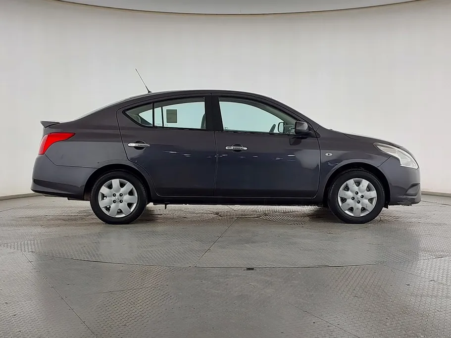 2022 Nissan Sunny SV 