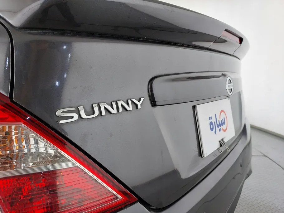 2022 Nissan Sunny SV 