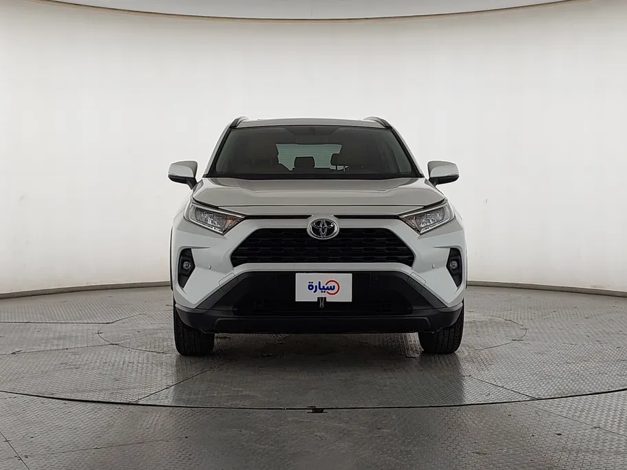 2024 تويوتا RAV4 XLE 