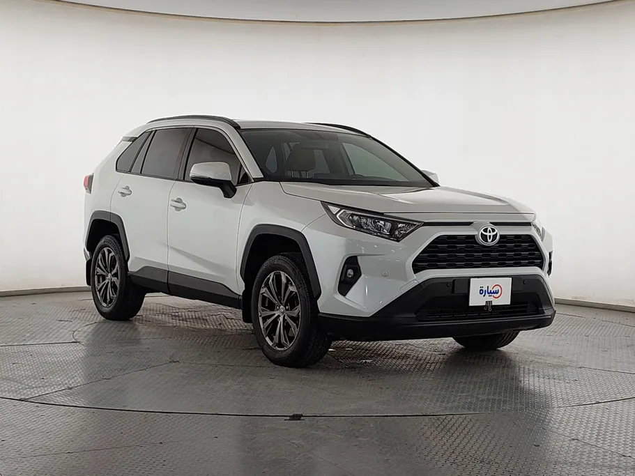 2024 تويوتا RAV4 XLE 