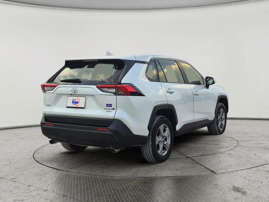 2023 Toyota RAV4 LE 