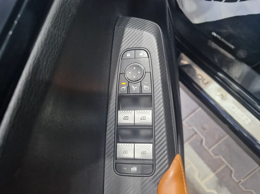 ميتسوبيشي اوتلاندر الشكل الجديد PREMIUM 2024 