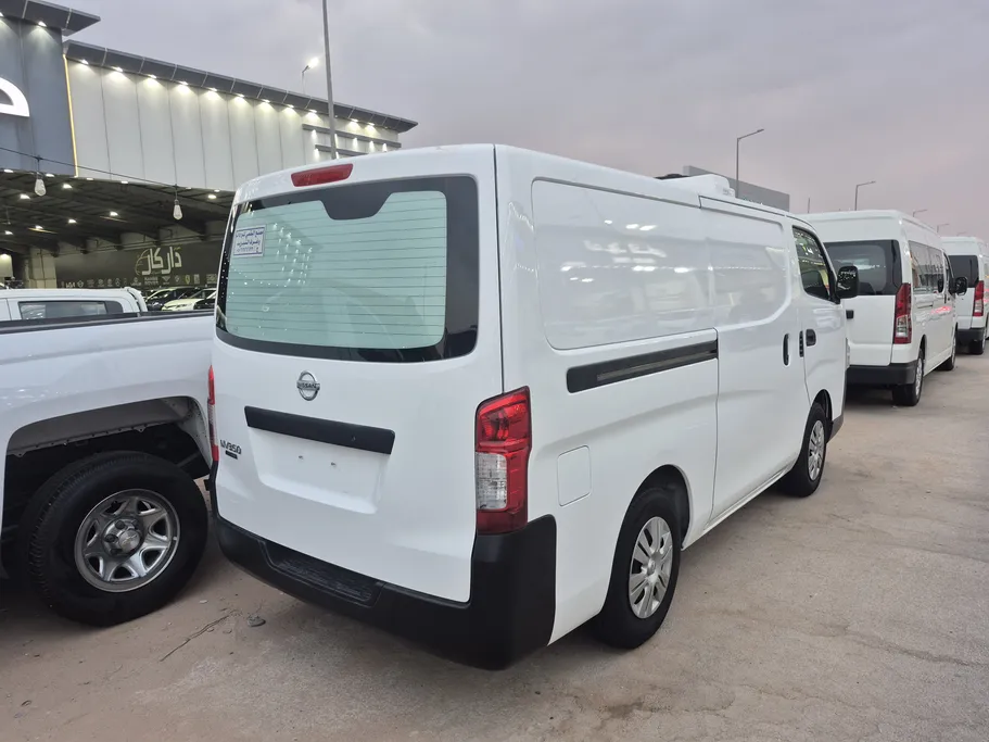 نيسان باص اورفان ثلاجة 2021 