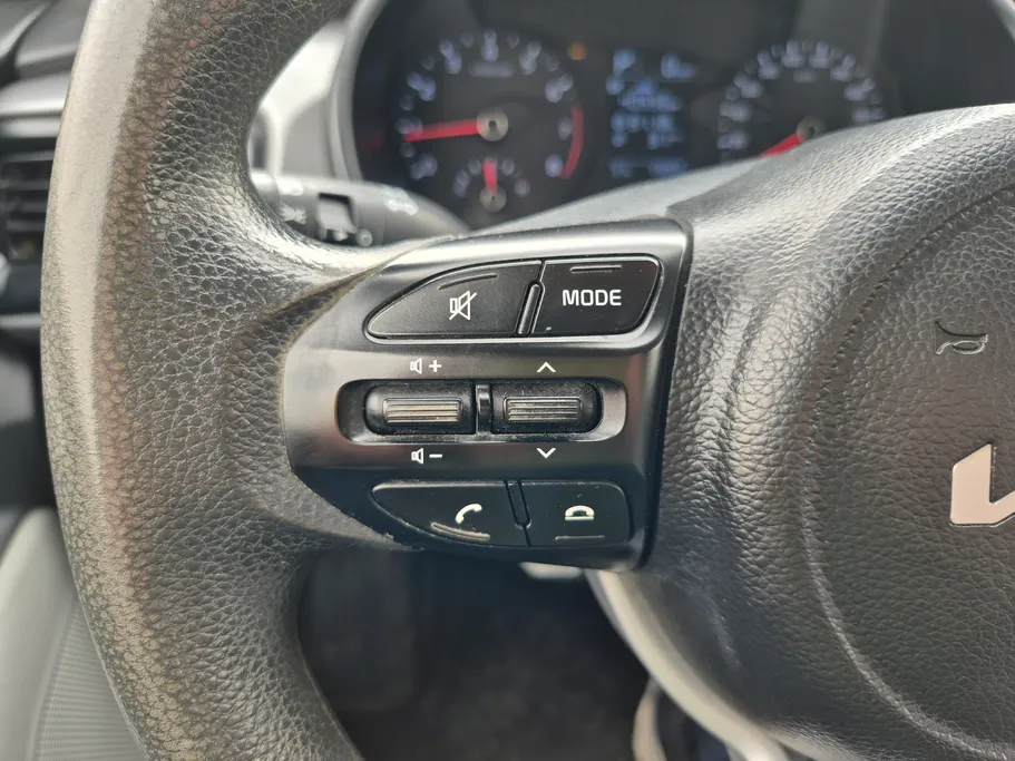 2023 Kia Rio GL 