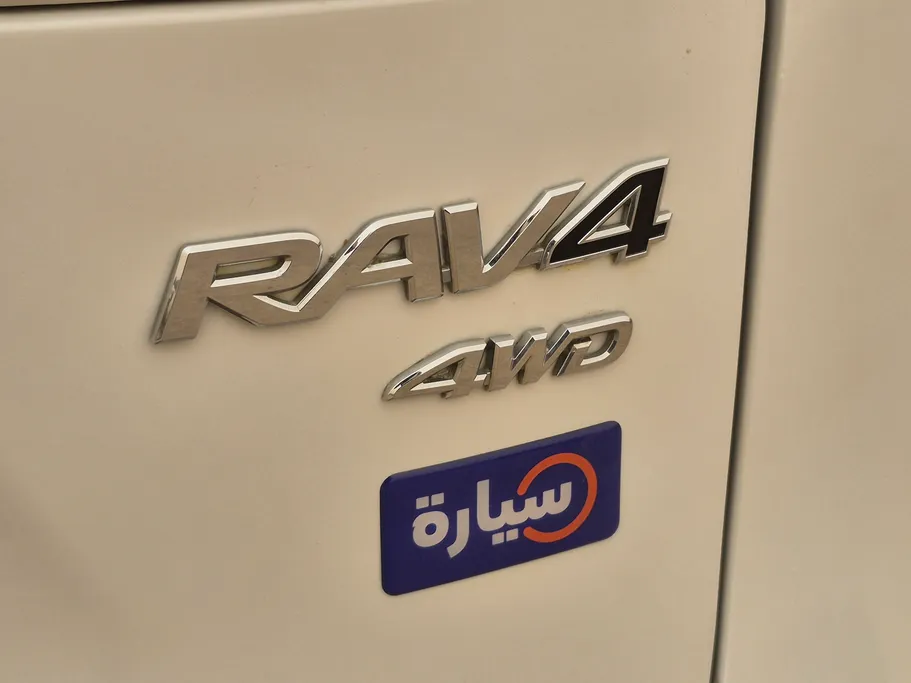تويوتا راف فور LE 2022 