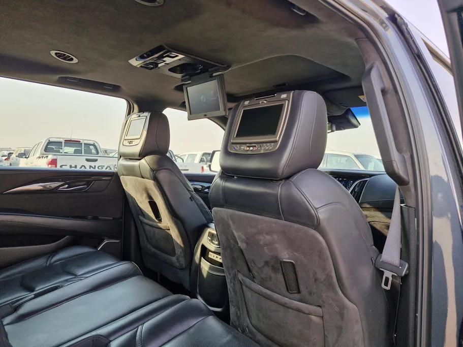 2019 Cadillac Escalade Platinum 