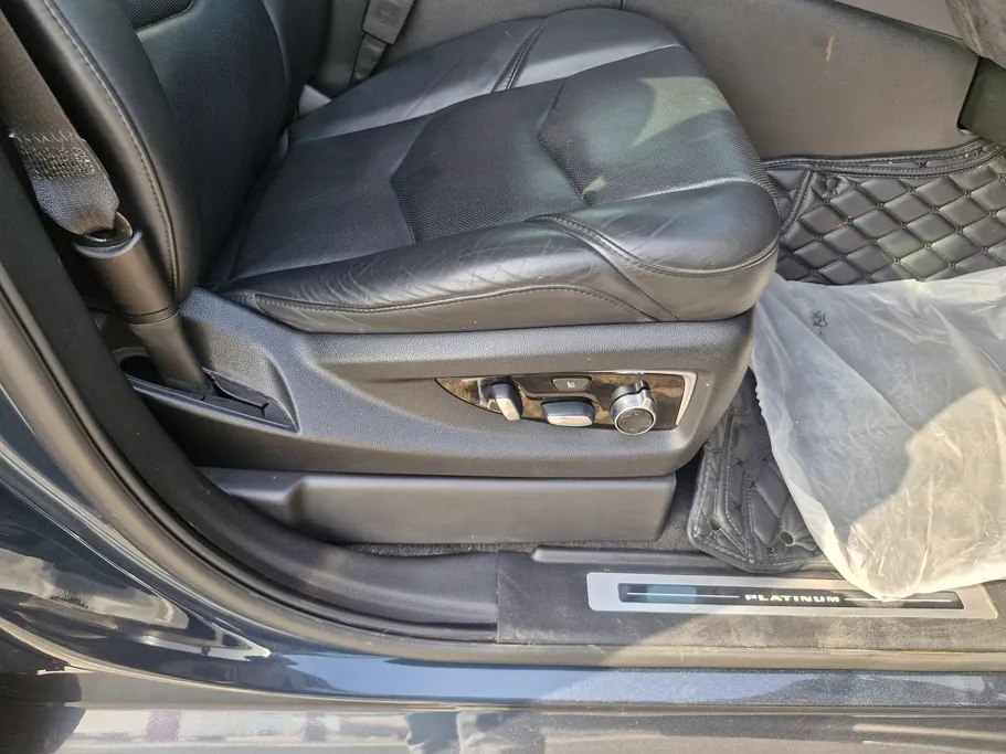 2019 Cadillac Escalade Platinum 