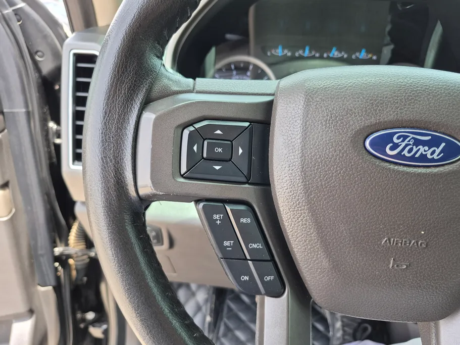 2020 Ford Expedition XLT 