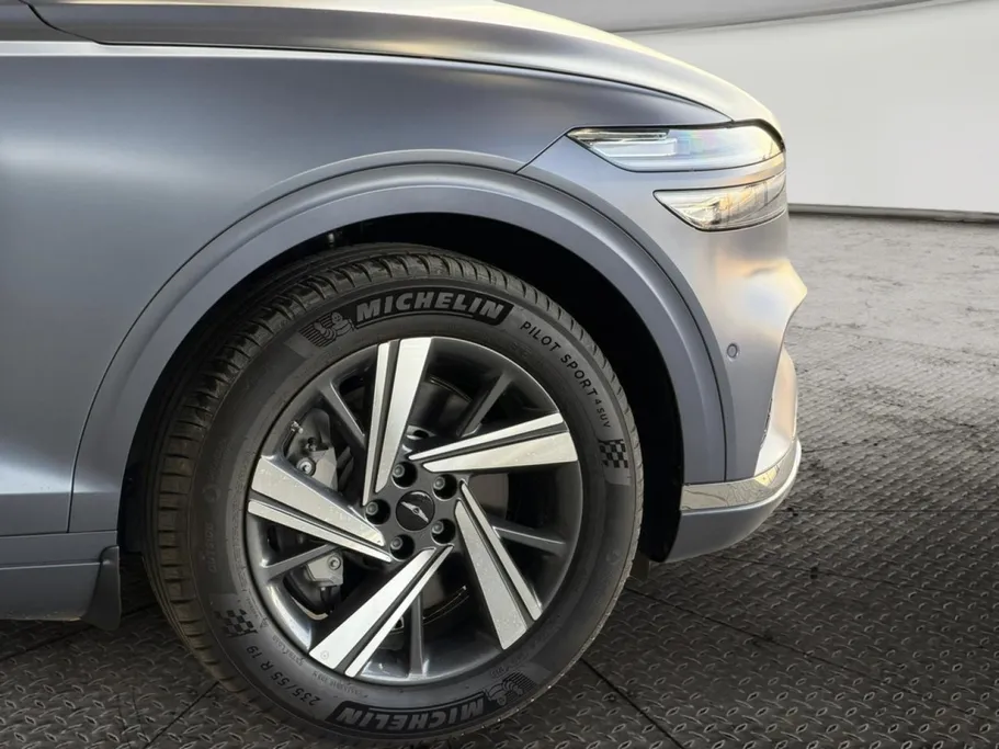 2026 Genesis GV70 Premium 