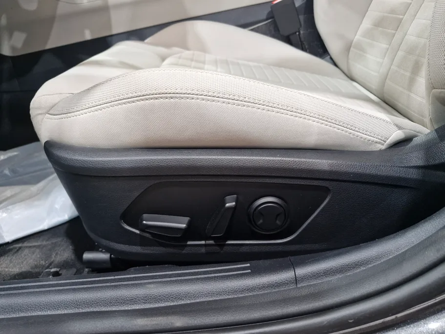 2025 Kia K5 LX 