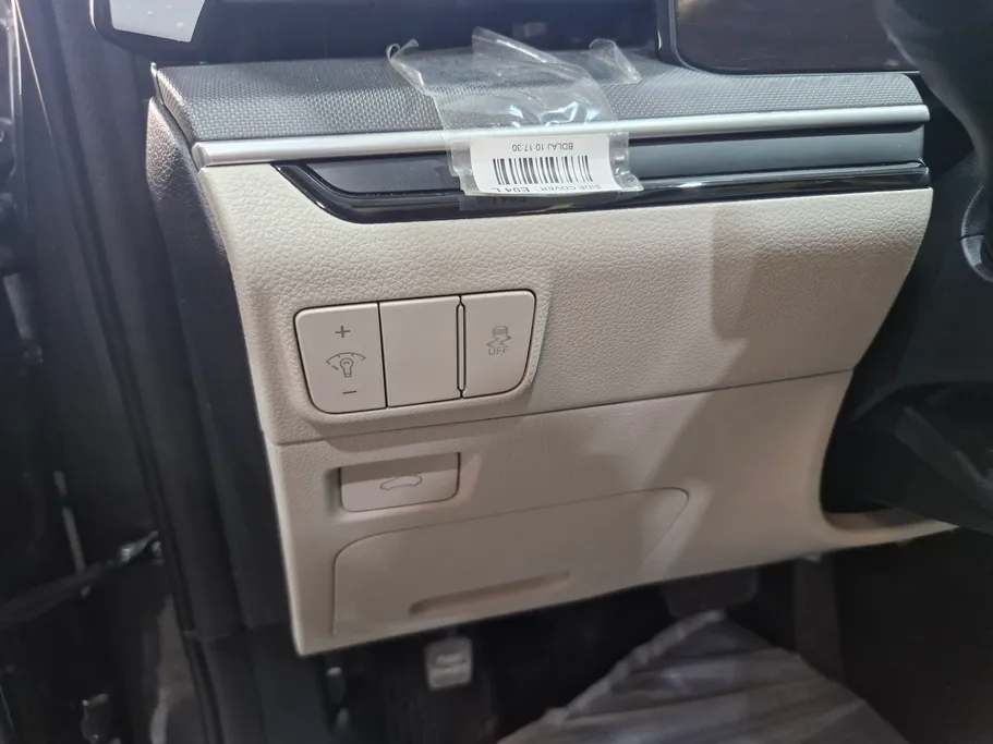 2025 Kia K5 LX 