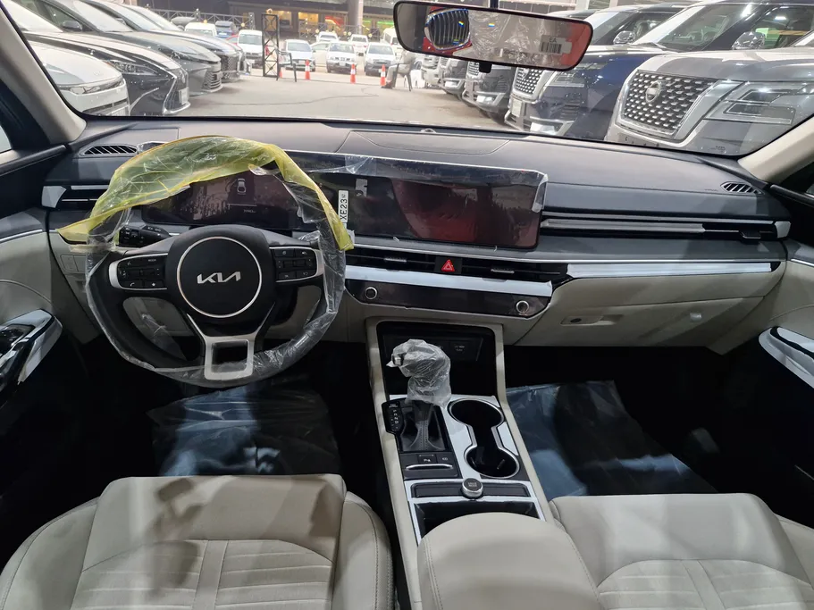 2025 Kia K5 LX 