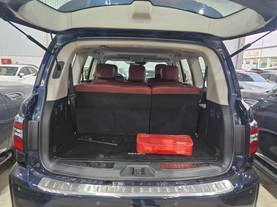 2023 Nissan Patrol Platinum 