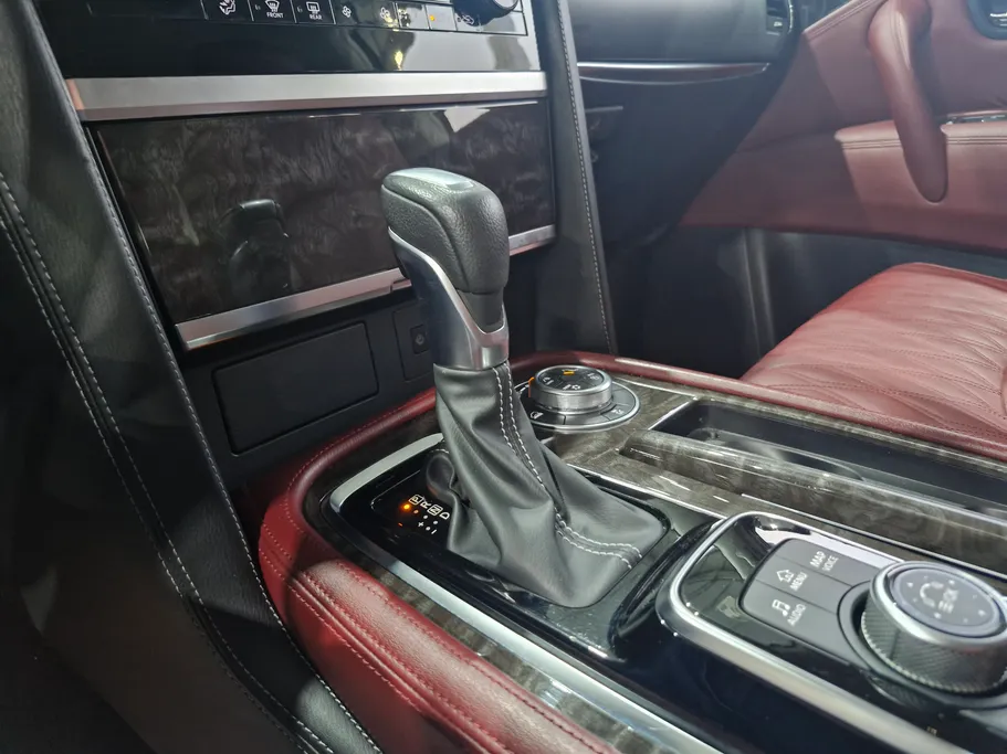2023 Nissan Patrol Platinum 