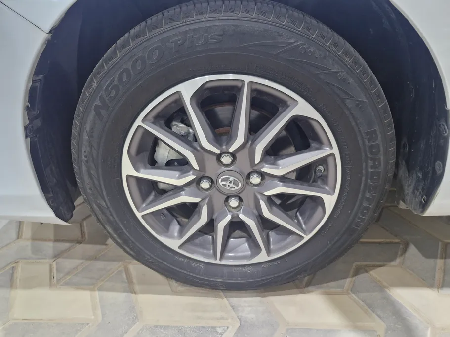 2024 Toyota Yaris  Y 