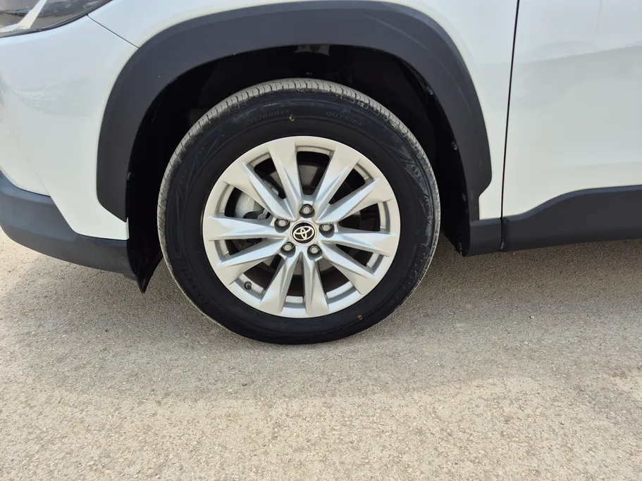 2024 Toyota Corolla Cross LE HEV 