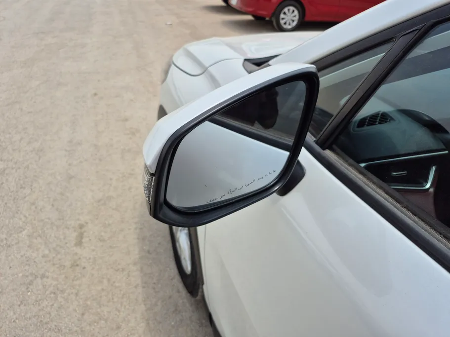 2024 Toyota Corolla Cross LE HEV 