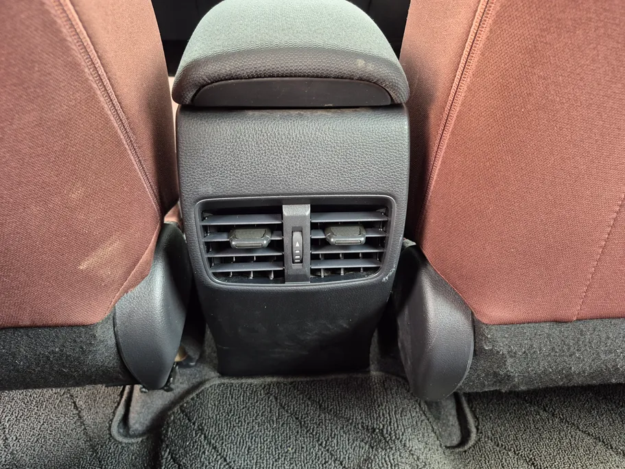 2024 Toyota Corolla Cross LE HEV 