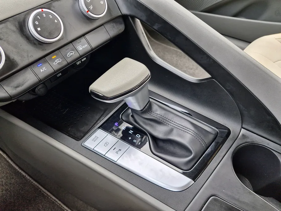 2023 هيونداي Elantra سمارت 