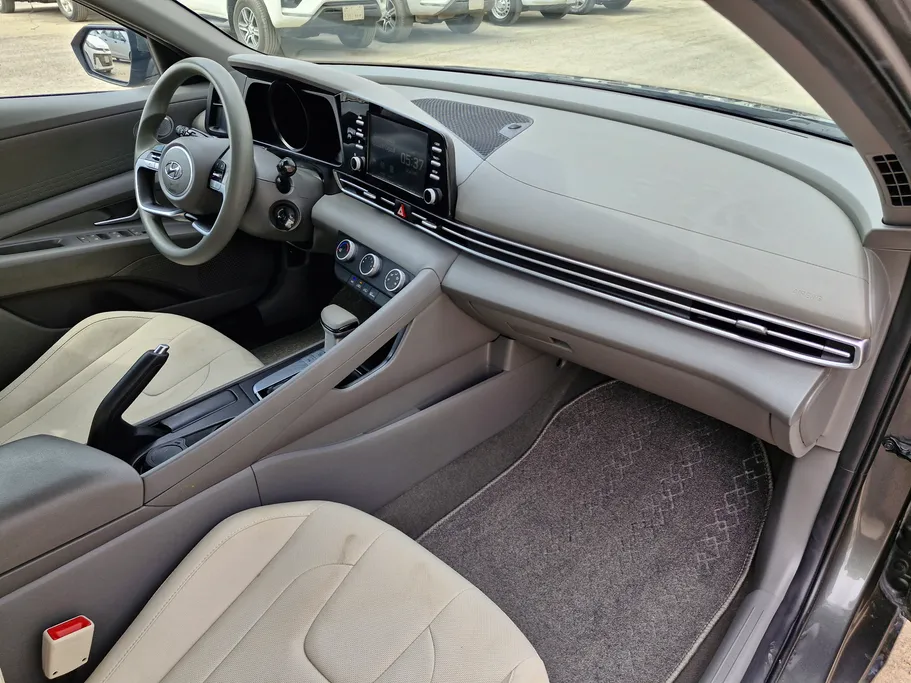 2023 هيونداي Elantra سمارت 