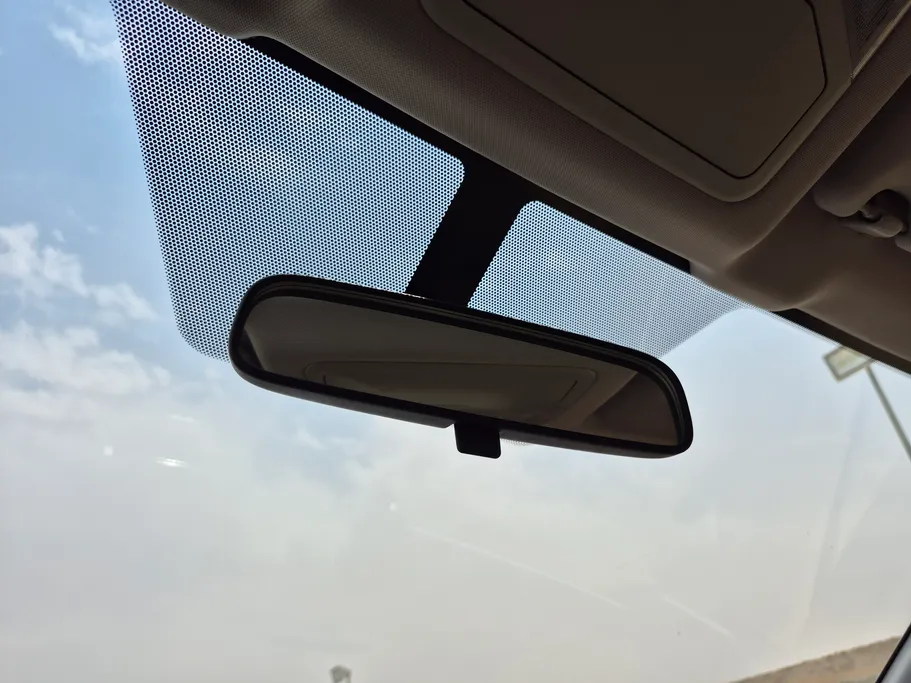2023 تويوتا RAV4 LE 