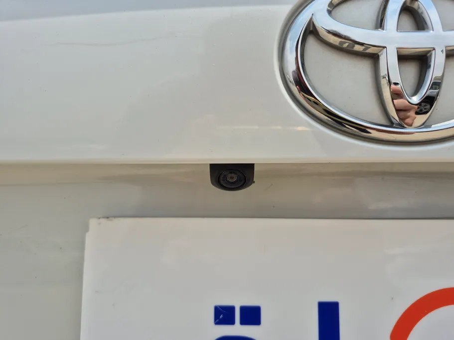 2023 تويوتا RAV4 LE 