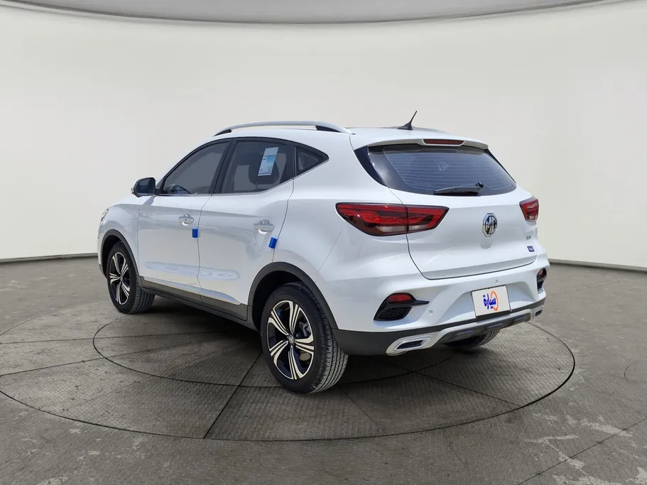 2025 MG ZS LUX 