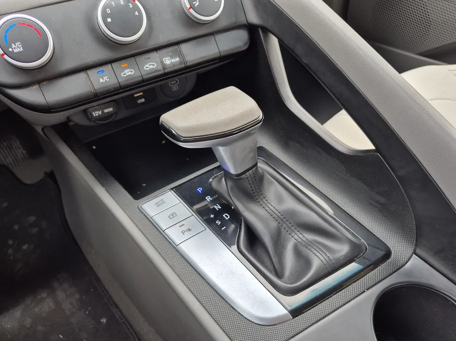 2024 Hyundai Elantra Fleet 