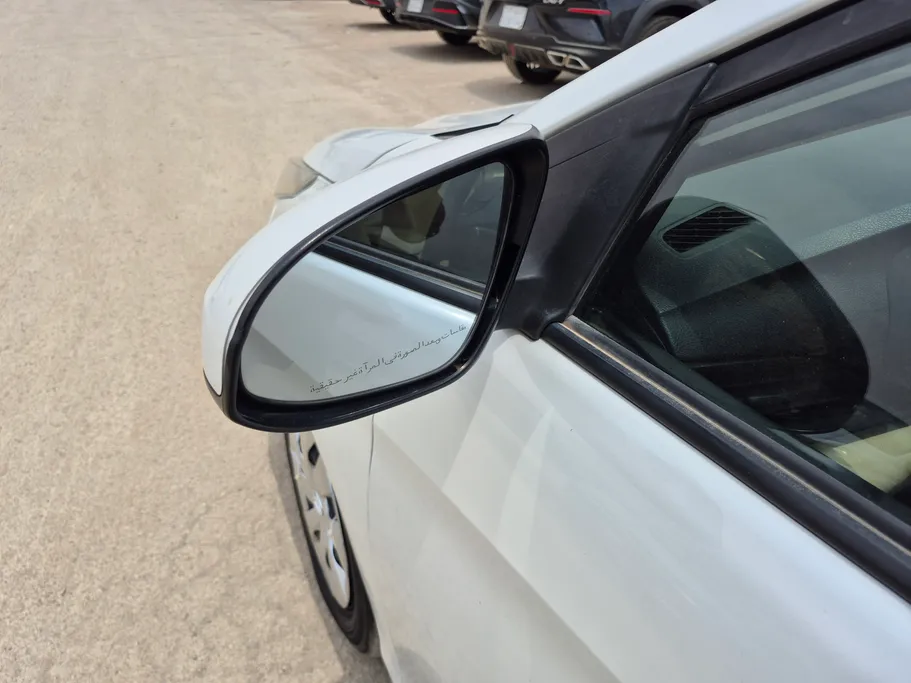 2022 Toyota Yaris  Y 