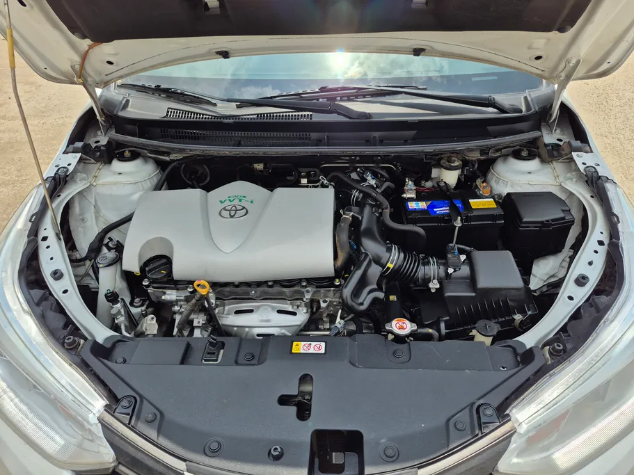 2022 Toyota Yaris  Y 