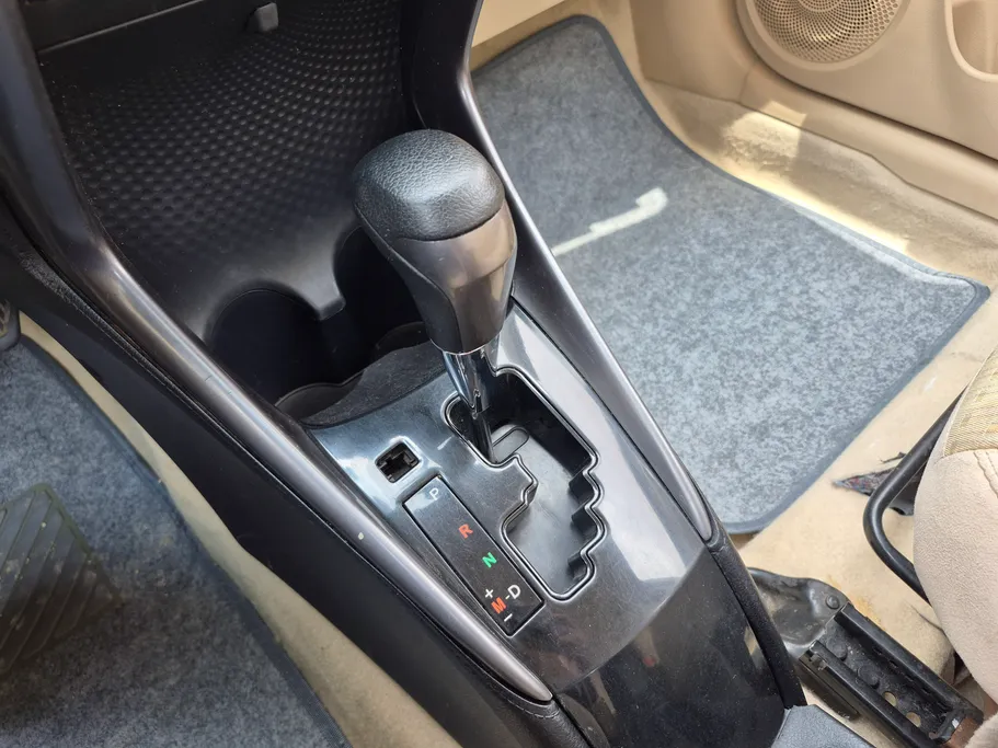 2022 Toyota Yaris  Y 