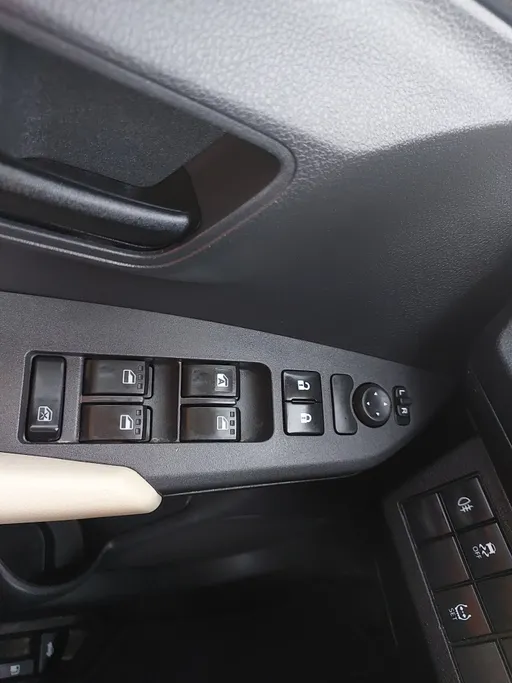 2023 Toyota Yaris  Y 