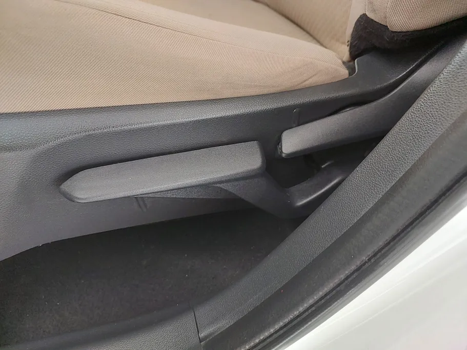 2023 Toyota Yaris  Y 