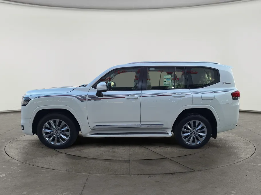 2022 Toyota Land Cruiser GXR 