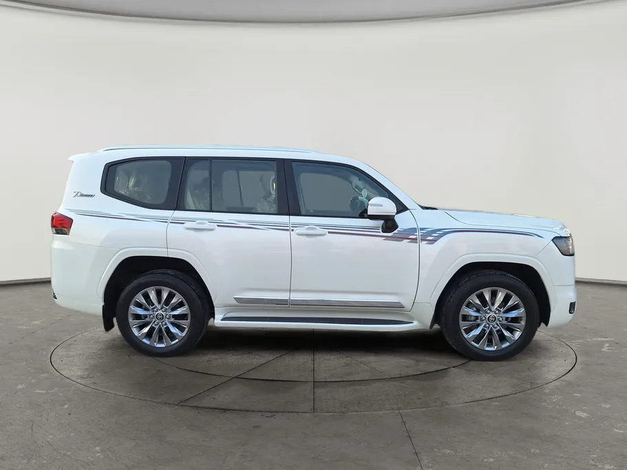 2022 Toyota Land Cruiser GXR 
