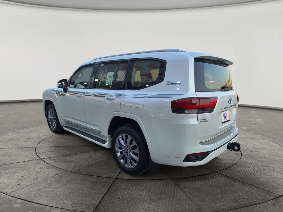 2022 Toyota Land Cruiser GXR 