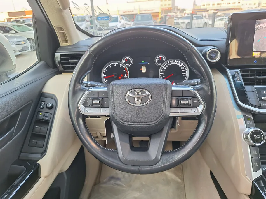 2022 Toyota Land Cruiser GXR 