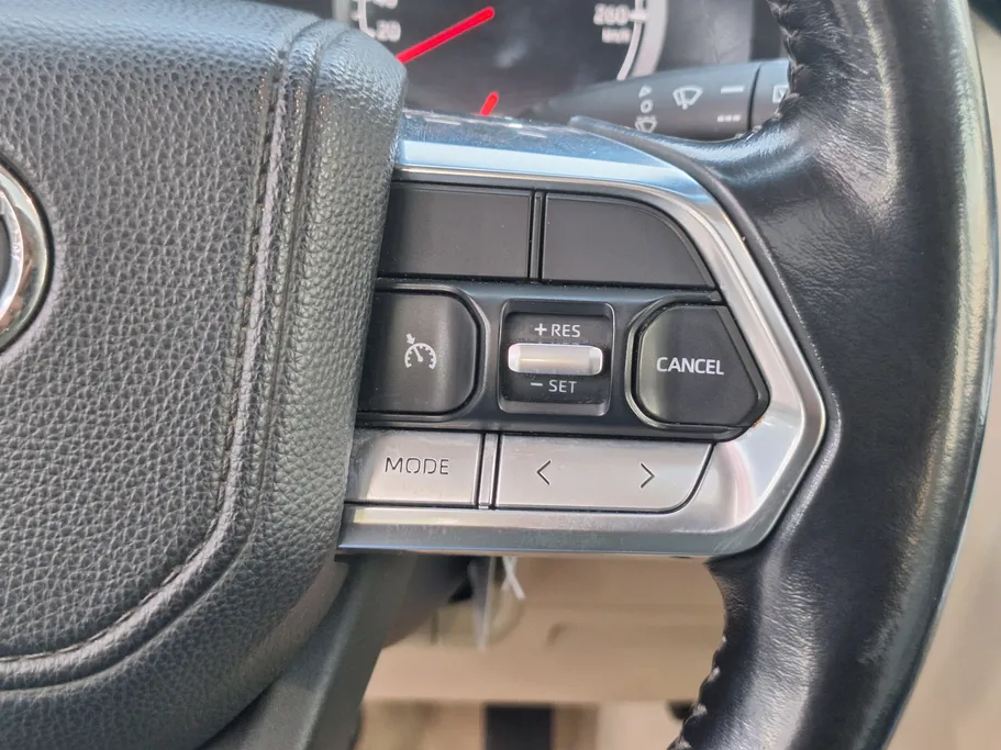 2022 Toyota Land Cruiser GXR 