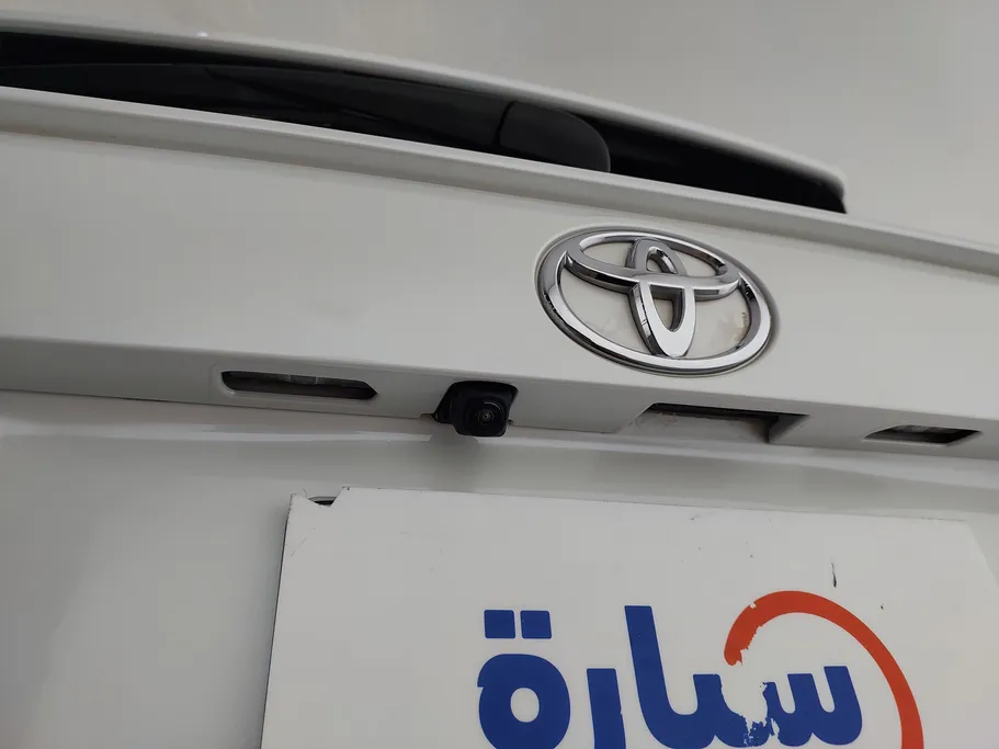 تويوتا راف فور LE 2021 