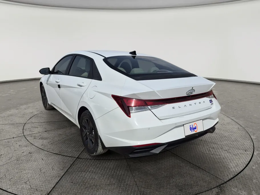 2023 Hyundai Elantra Smart 