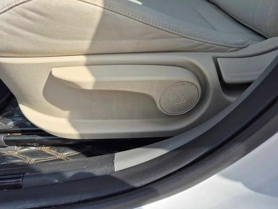 2023 Hyundai Elantra Smart 